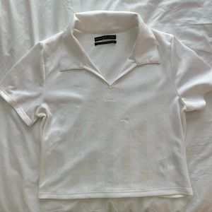 UO Cropped White Collared Top
